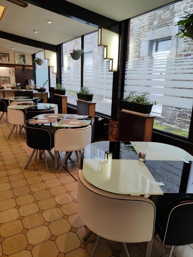Saint - Pierre Hotel Villedieu-les-Poëles