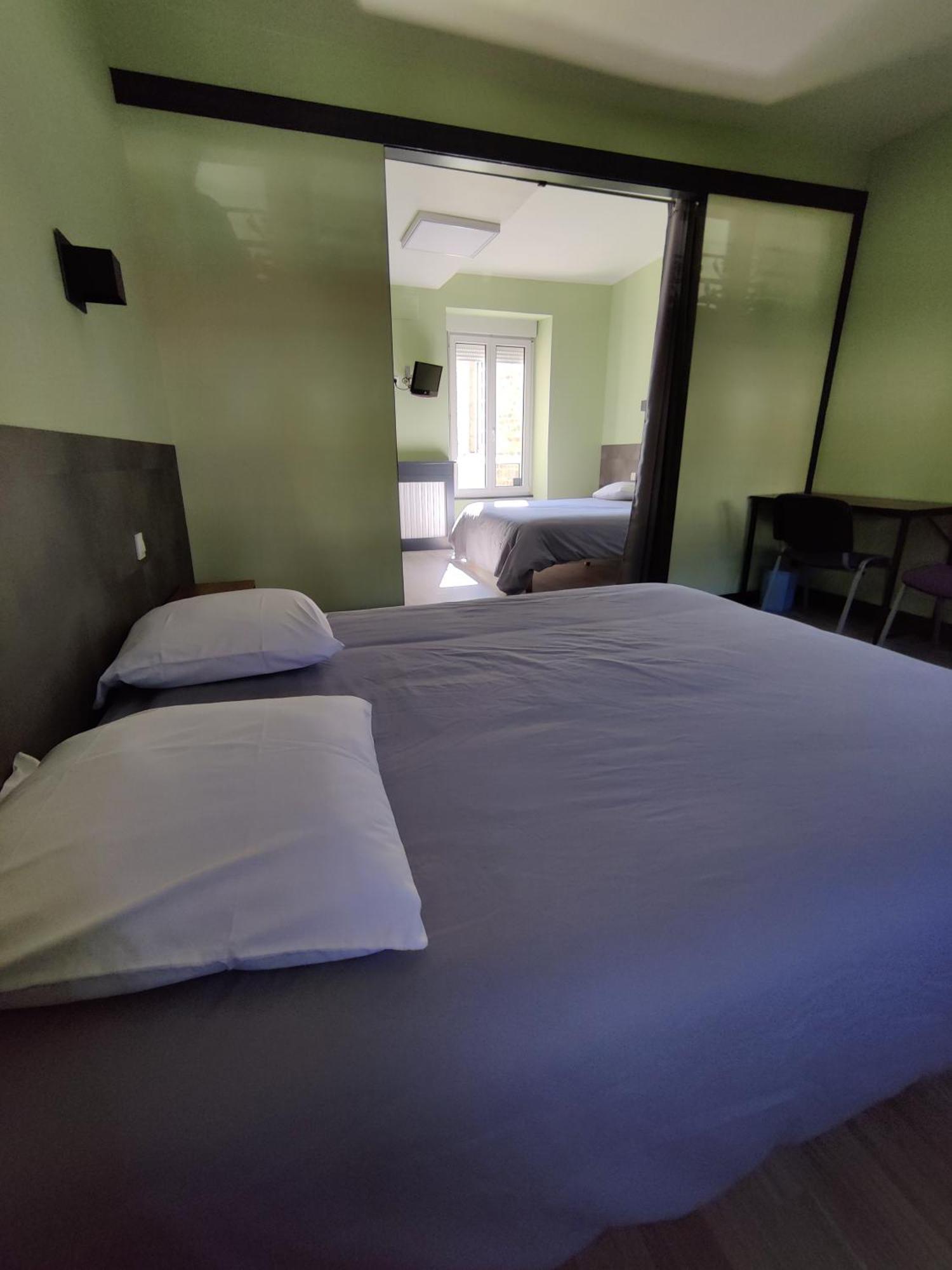 Hotel Saint - Pierre 2*