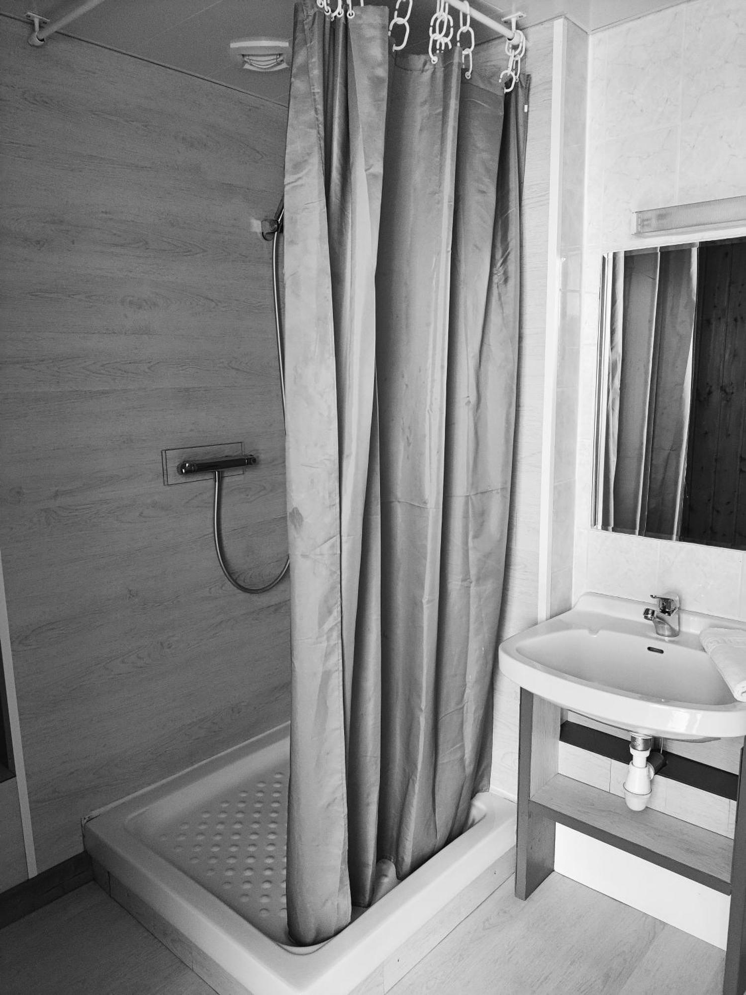 Hotel Saint - Pierre 2*