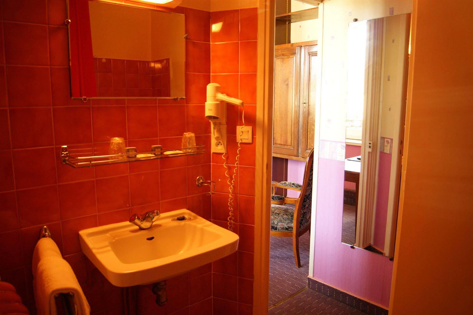 Saint - Pierre Hotel