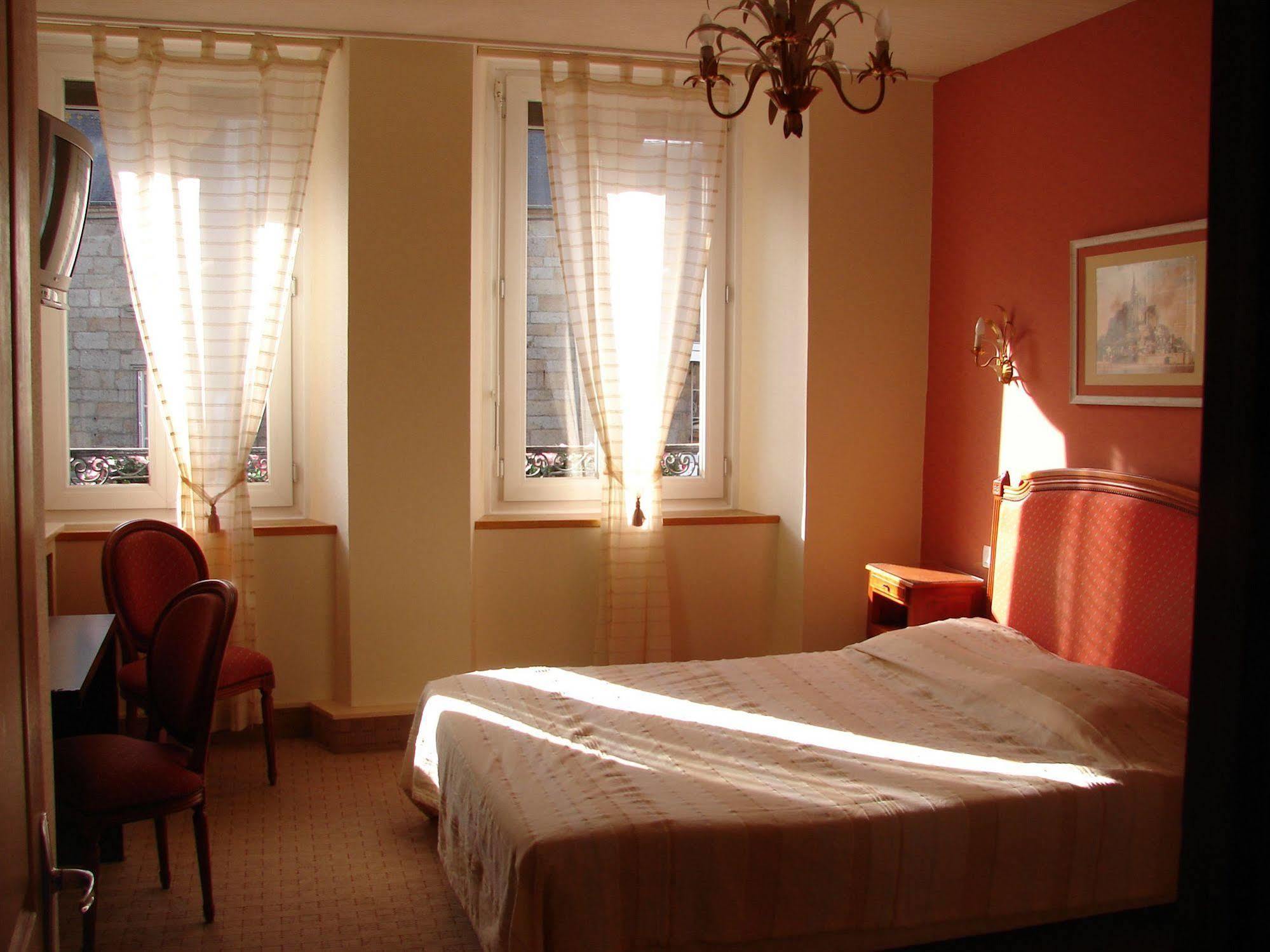 Hotel Saint - Pierre 2*