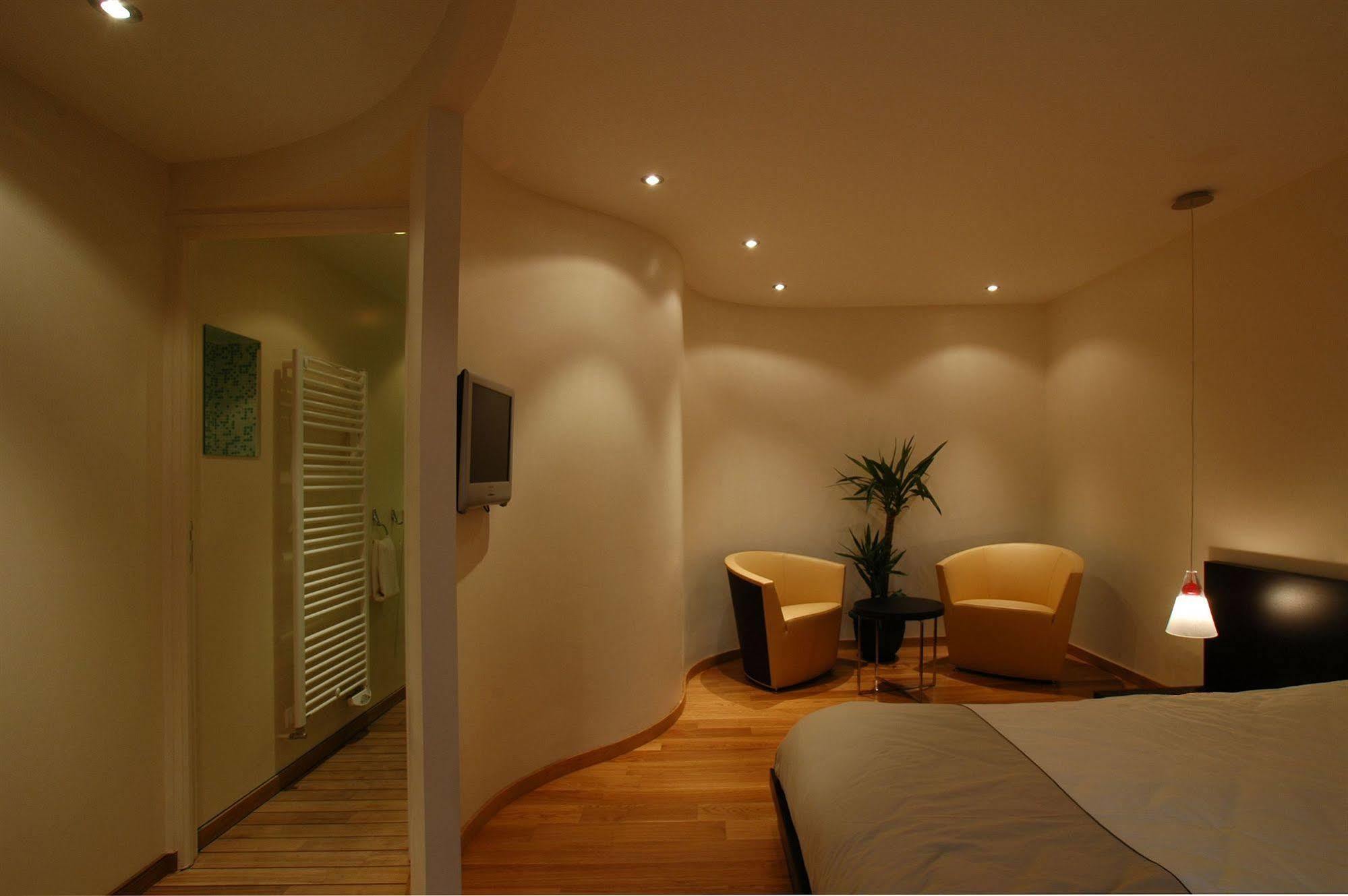 Saint - Pierre Hotel 2*